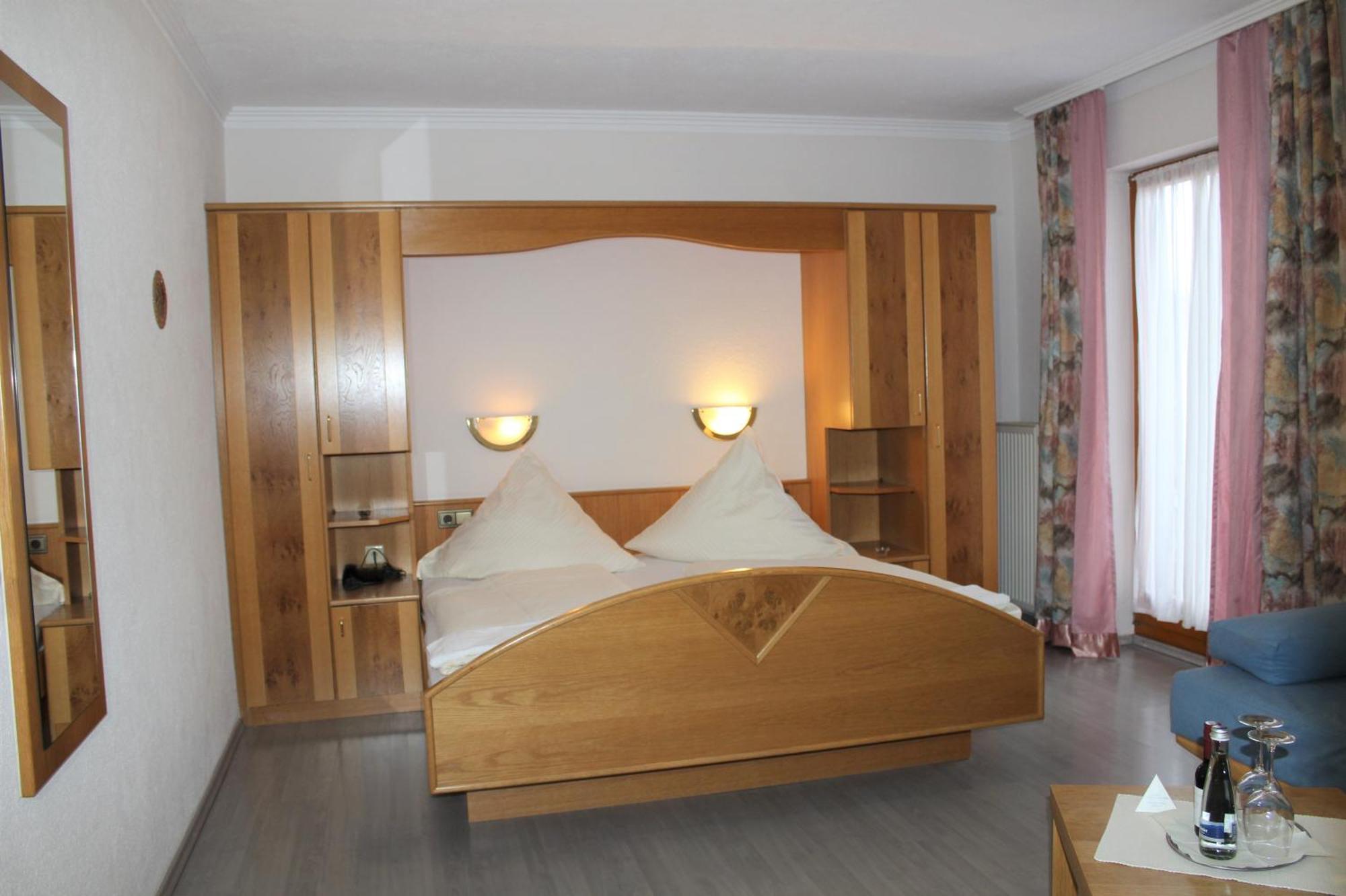 Winzerhotel Kinges-Kessel Morstadt Dış mekan fotoğraf